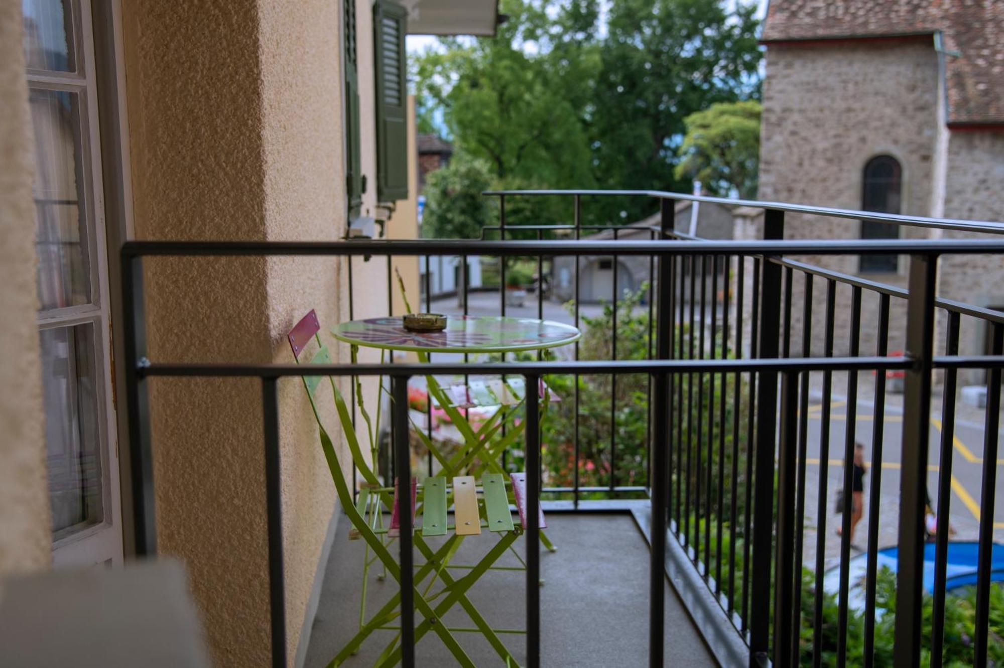 De La Place Mini-hôtel 3*